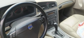 Автомобиль VOLVO S60, 2006г.в., идентификационный номер (VIN): YV1RS654972614146, регистрационный знак: Н974УУ 96. Обременения (ограничения): залог в пользу «Банк24.ру» (ОАО).